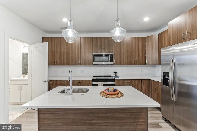 Foto del edificio - 5801 Ridge Ave