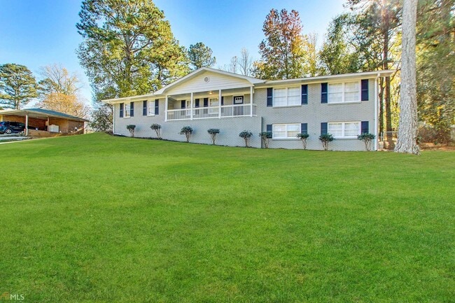 Building Photo - 3661 Collins Dr
