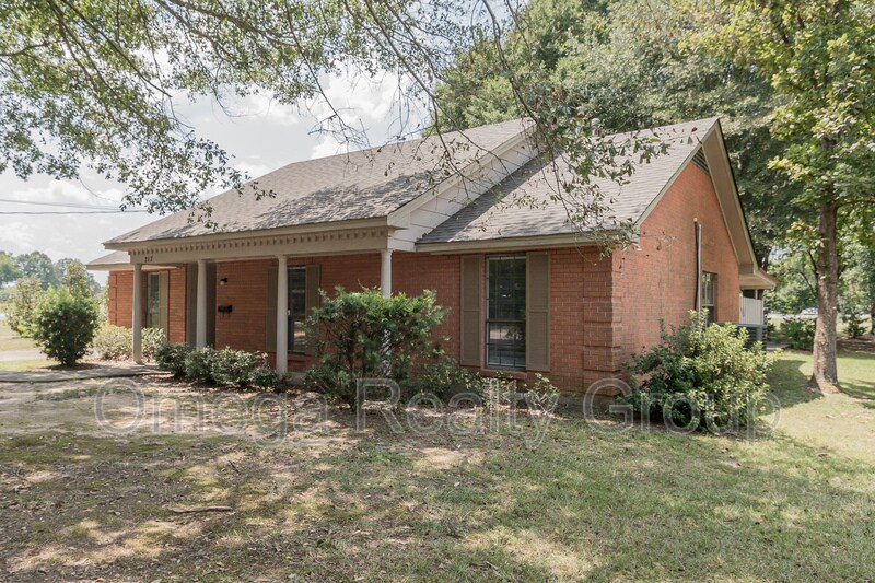 Primary Photo - 217 Garway Dr