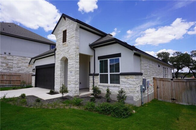 Foto del edificio - 621 Pinnacle View Dr