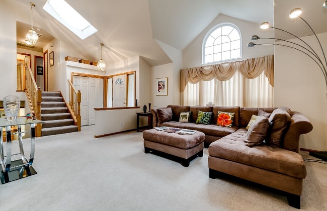 Foto del edificio - 3865 Ashford Dr