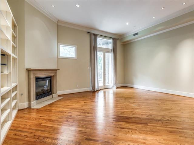 Foto del edificio - 2441 Worthington St