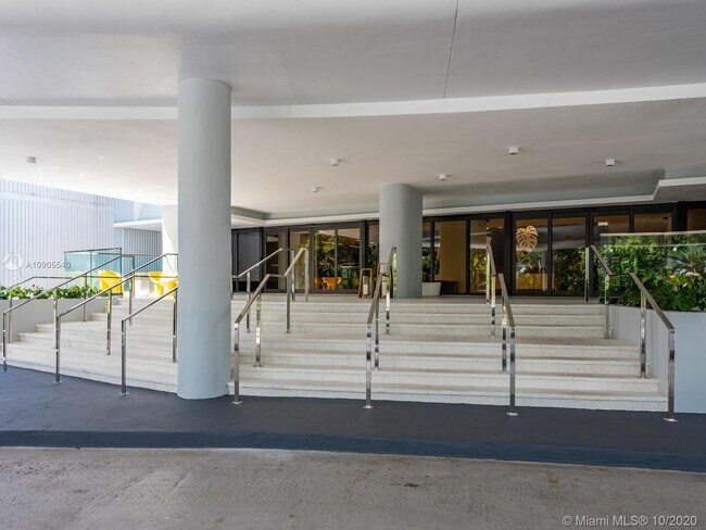 Foto del edificio - 9 Island Ave