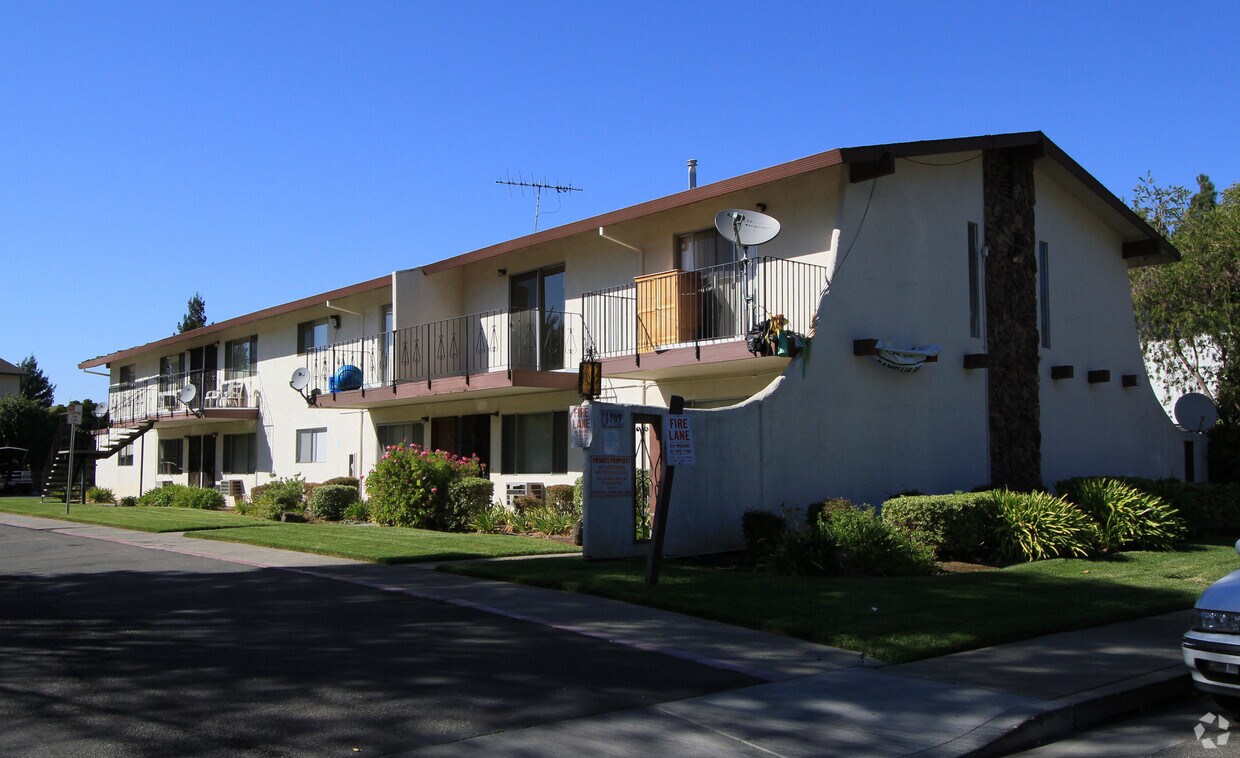 Primary Photo - 1969 Grande Cir