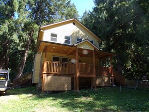 Building Photo - 4600 NW Cornell Rd