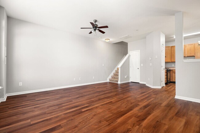 Foto del edificio - Spacious 3-level Townhome in Raleigh, NC.