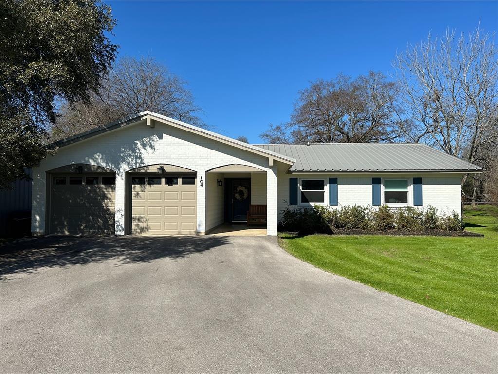 Primary Photo - 104 Turley Dr