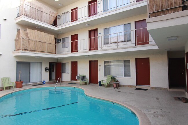 Foto del edificio - 1114 N Clark St