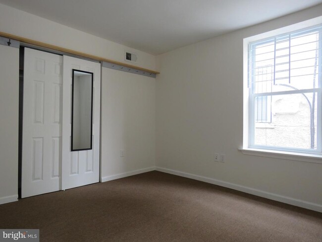 Building Photo - 4018 Market St