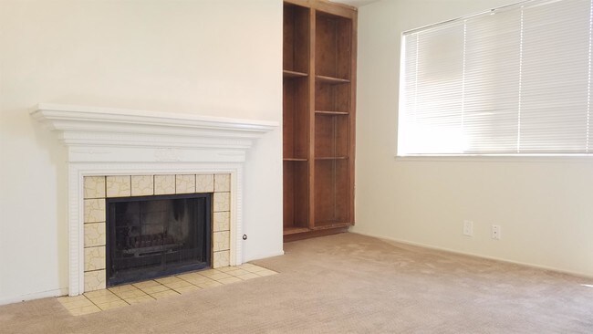 Building Photo - 4995 Edgar Ct