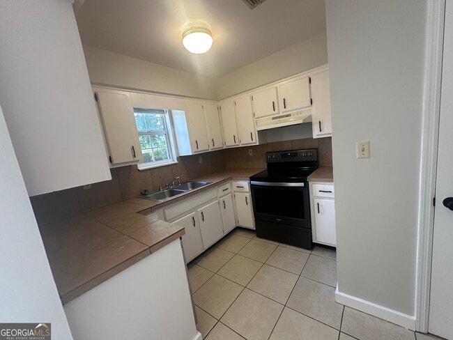 Building Photo - 520 Chateau Cir