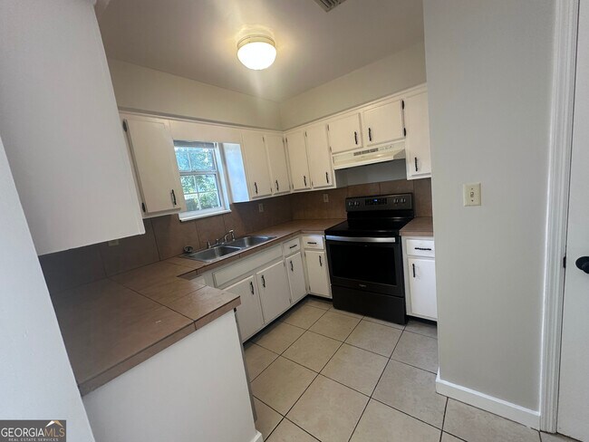 Foto del edificio - 520 Chateau Cir