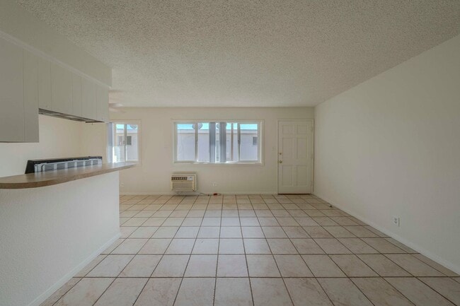 Building Photo - CORONADO