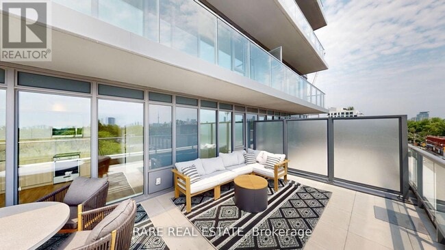 Building Photo - 500 Dupont St