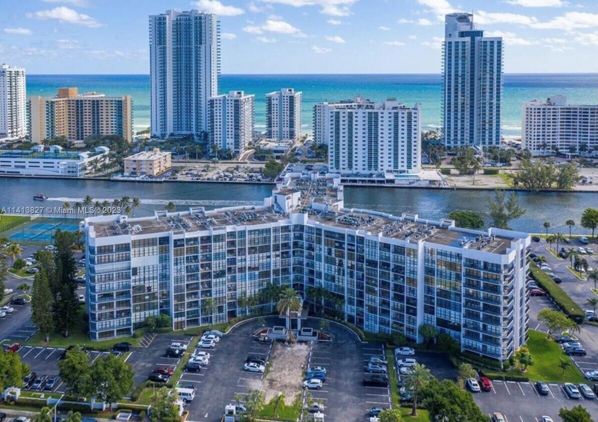 800 Parkview Dr Unit 812, Hallandale Beach, FL 33009 Condo for Rent