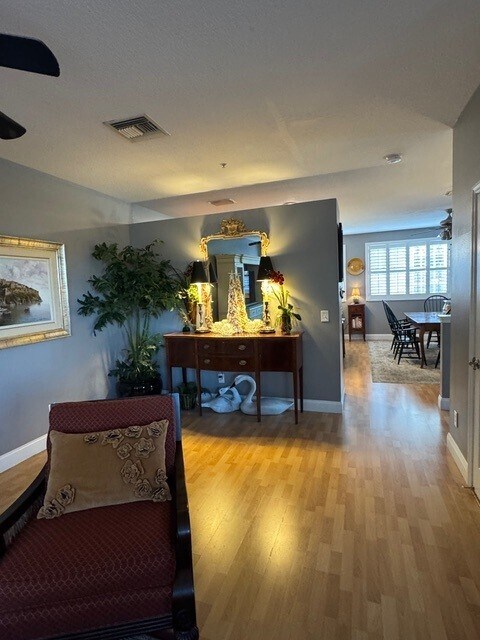 Foto del edificio - 1429 Harbour Walk Rd