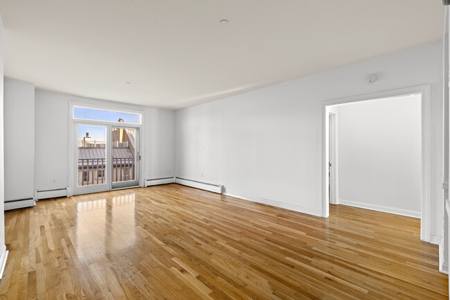 Building Photo - 206 Shearwater Ct W