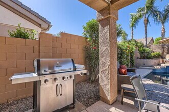 Building Photo - 6408 E Waltann Ln