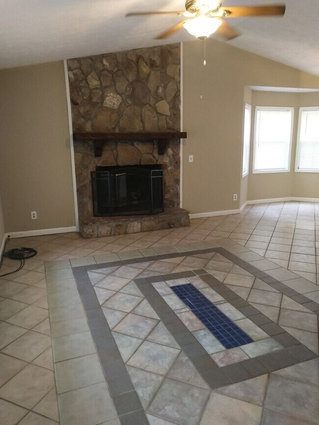 Foto del edificio - 2425 Justin Dr SW