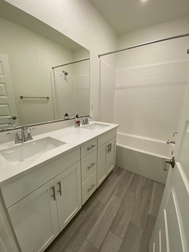 Foto del edificio - Newer home in Rancho Cordova near Labyrint...