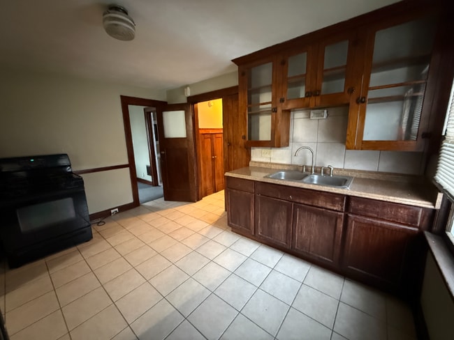 Photo - 3706 Stickney Ave Apartment