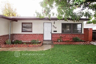 Building Photo - 720 Highlander Ave