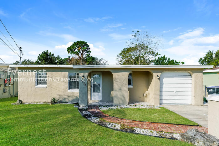 Foto principal - 1120 Constantine St