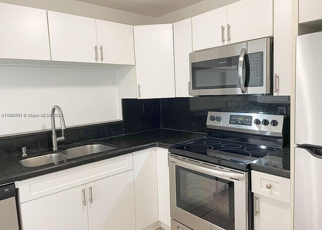 Foto del edificio - 3611 SW 117th Ave