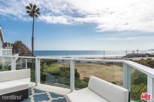 Primary Photo - 3 br, 2 bath House - 6447 Surfside Way
