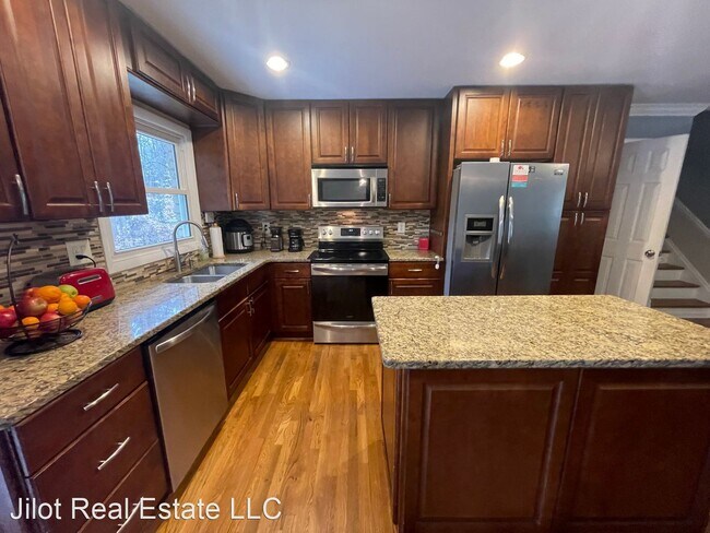 Foto del edificio - 3 br, 2.5 bath House - 4463 Leonora Dr.