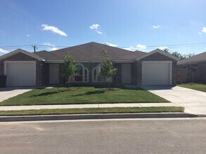 Building Photo - 4600 Waterproof Dr