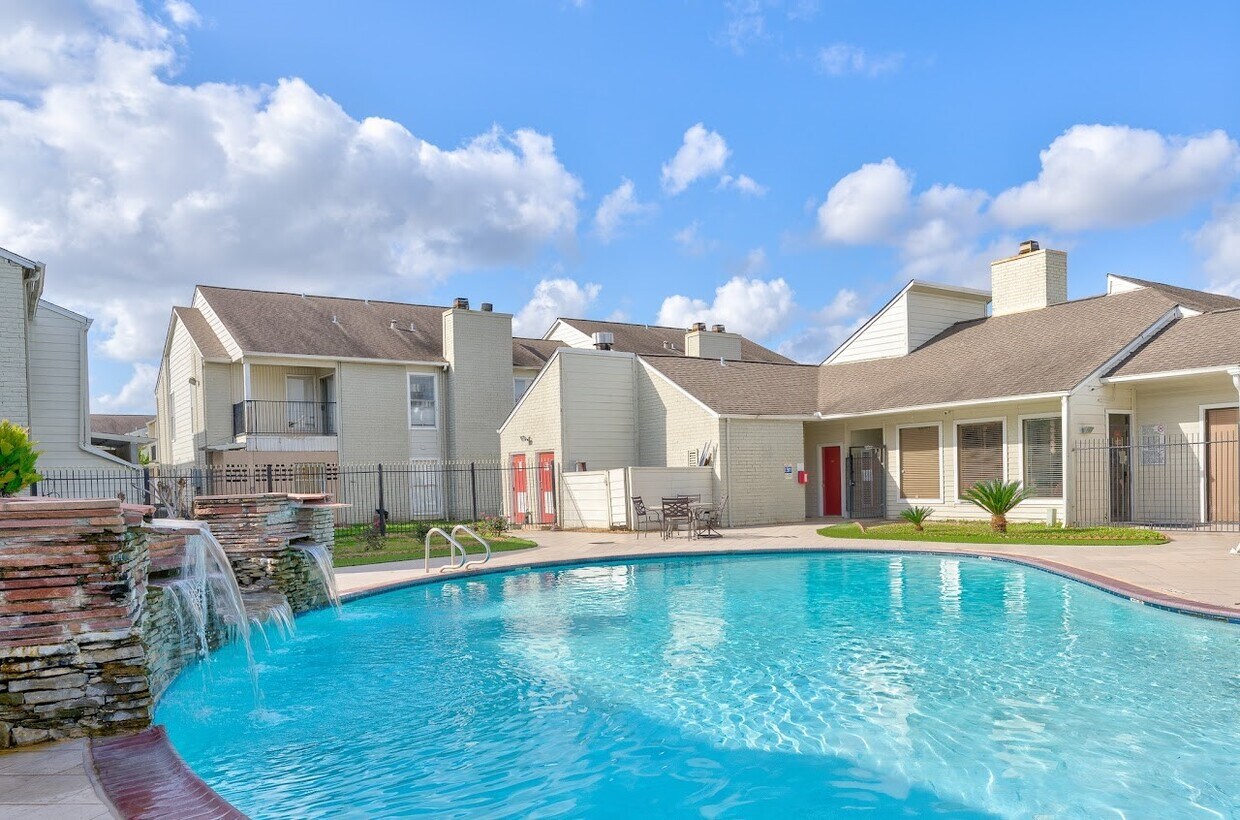 Primary Photo - 12707 Bellaire Blvd