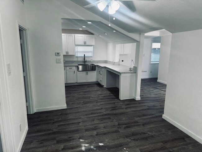 Building Photo - 4422 W 164th St