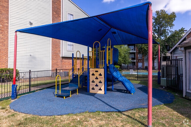 Patio de juegos - Venetian Apartamentos Houston