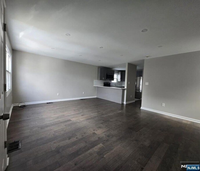 Foto del edificio - 7-9 Hudson St Unit 2ND