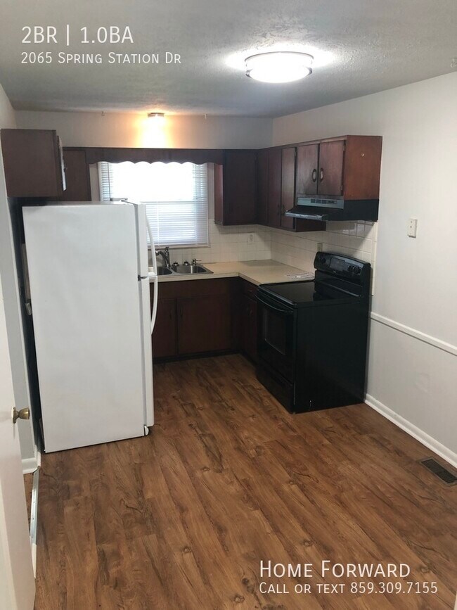 Foto del edificio - 2065 Spring Station Dr