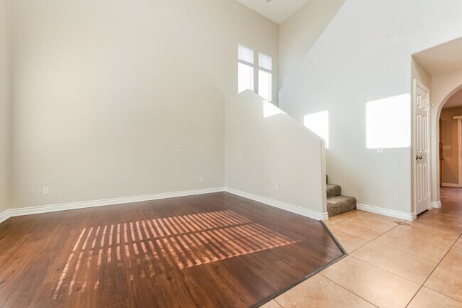 Foto del edificio - 5305 N Santa Fe Heights St