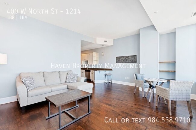 Building Photo - 400 W North St