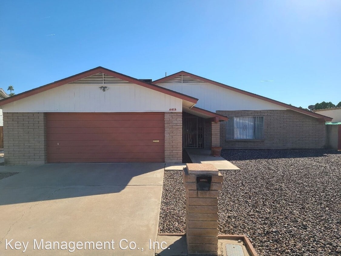 Primary Photo - 3 br, 2 bath House - 4615 W. Morten Ave.