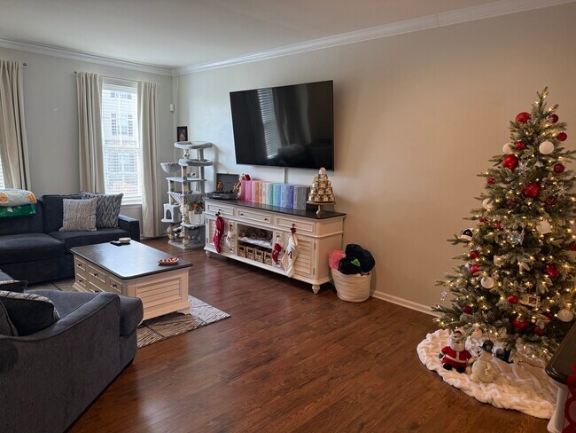 Foto del edificio - 423 Marion Rd