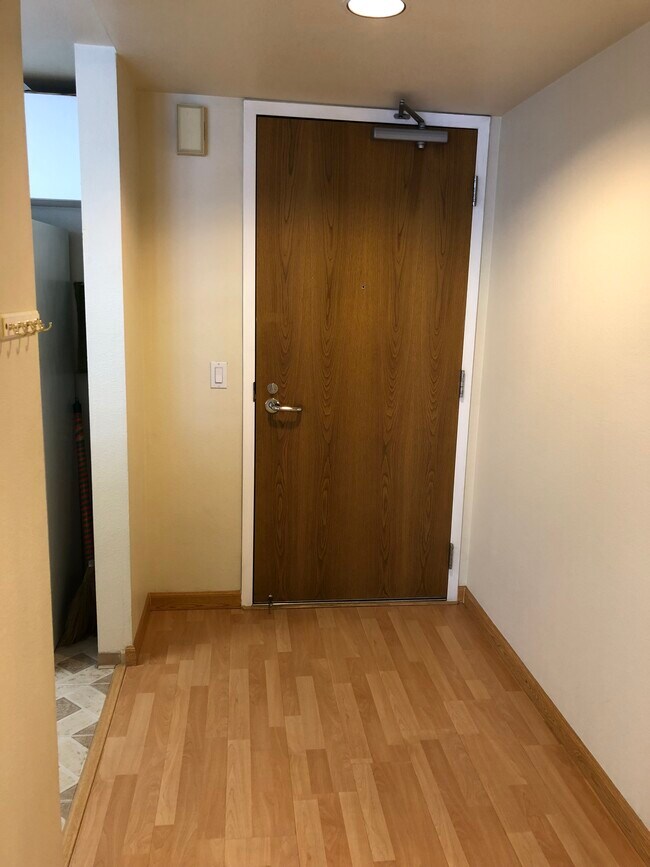 Foto del edificio - 988 Franklin St