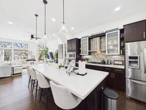 Building Photo - 1404 Spring St