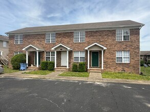 Building Photo - 110 Bob White Way