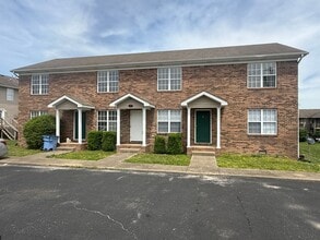 Building Photo - 110 Bob White Way