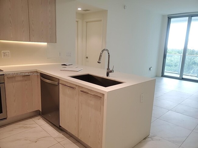 Building Photo - 2000 Metropica Way