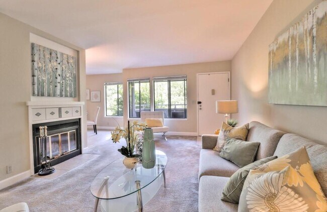 Building Photo - 882 La Barbera Dr