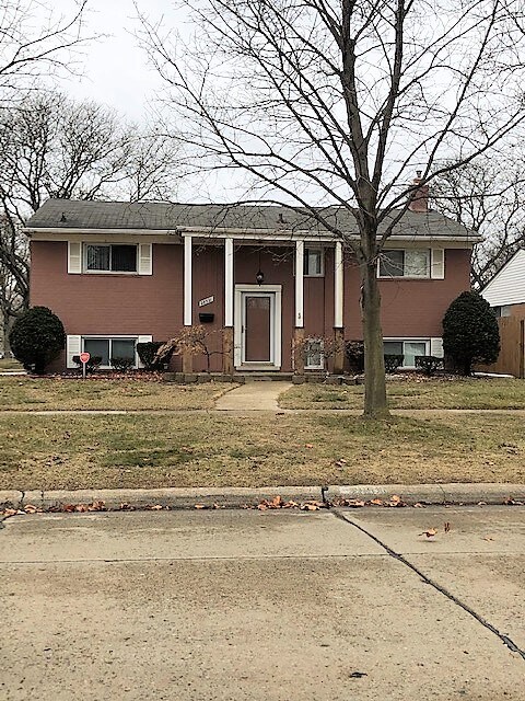 Primary Photo - 28521 Milton Ave