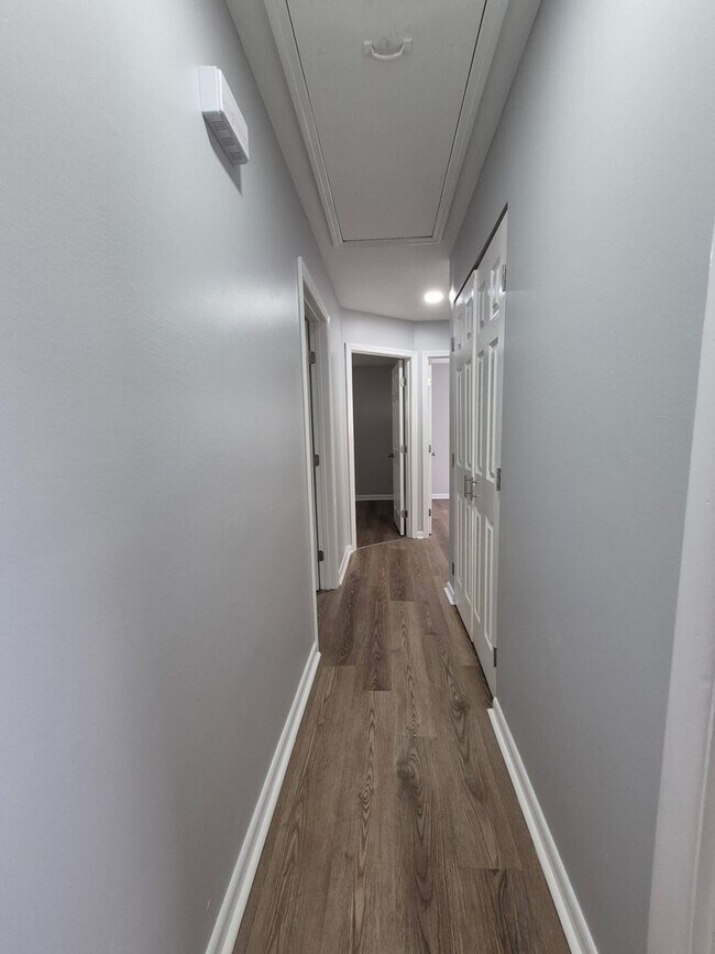 Foto del edificio - Adorable, remodeled 3br/1ba house close to downtown