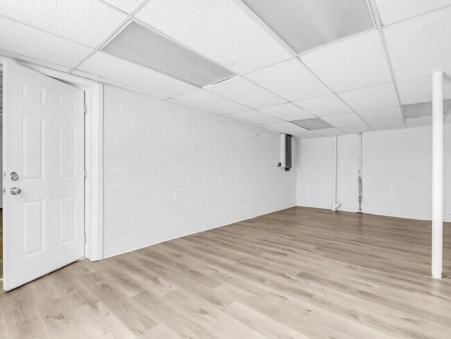 Foto del edificio - 101 Meadow Ln