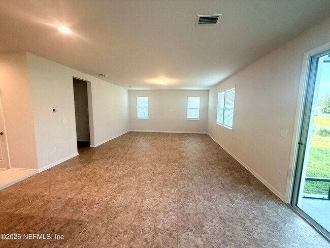 Foto del edificio - 12591 Lake Taylor Ln